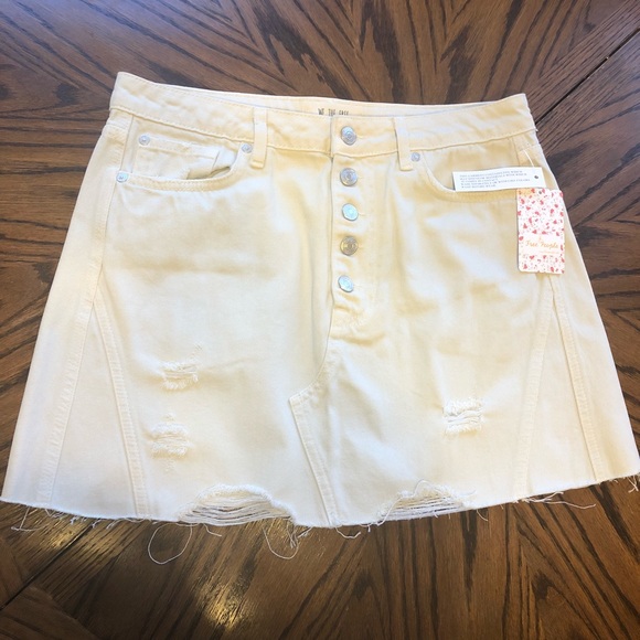 We The Free People | White Denim Skirt NWT 30 - Picture 3 of 6